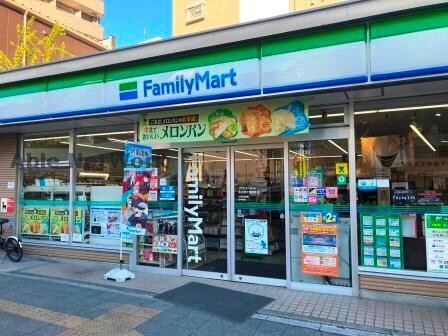 ファミリーマート名古屋大須観音店(コンビニ)まで302m レジデンシア大須