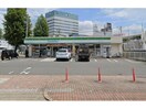 ファミリーマート名駅南四丁目店(コンビニ)まで502m メイクスデザイン名駅南