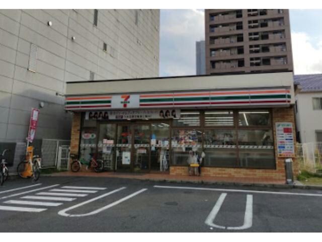 セブンイレブン名古屋千代田3丁目店(コンビニ)まで312m プレサンス鶴舞パーク&ステーション