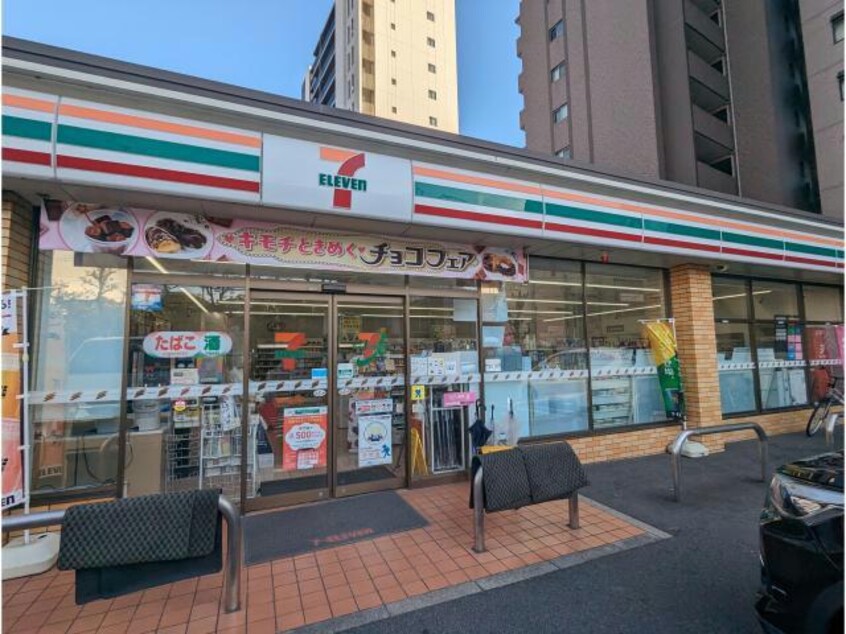 セブンイレブン名古屋千代田1丁目店(コンビニ)まで126m ルナ クレシエンテ