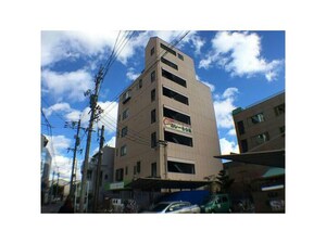 アールブリュット