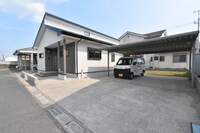 上之段ひまわり貸家