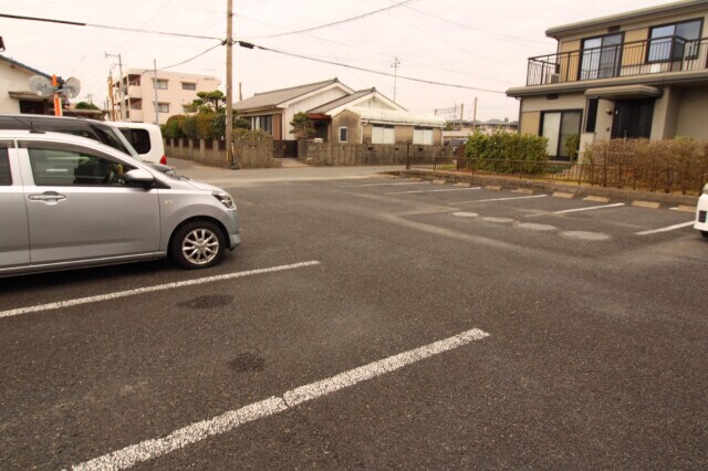 駐車場 モナリエアルファー