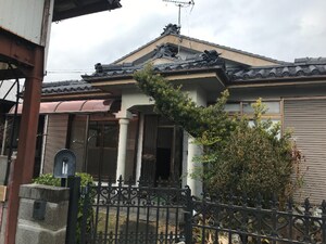 朝日町井上貸家