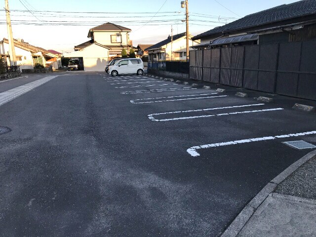 駐車場 アトラクティブハウス