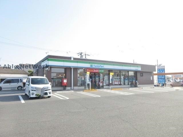 ファミリーマート国分広瀬店(コンビニ)まで677m シーサイドＫ