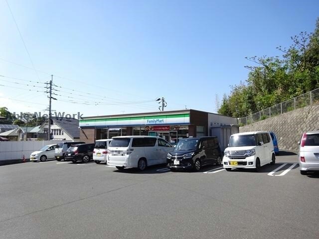 ファミリーマート吉野小前店(コンビニ)まで681m コーポタカオ