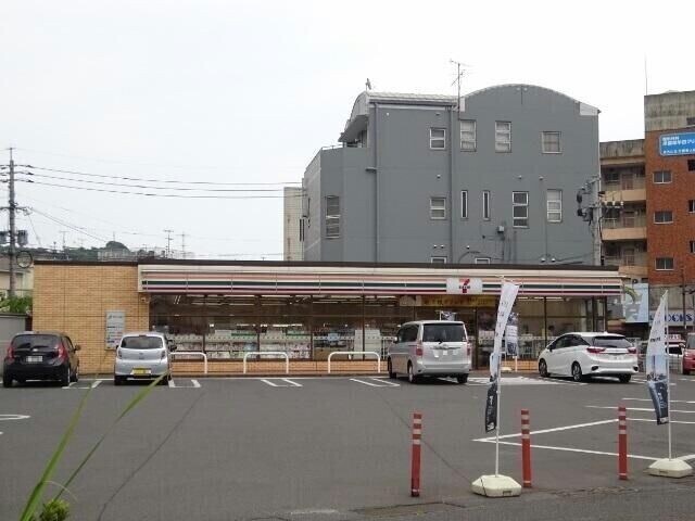 セブンイレブン鹿児島護国神社前店(コンビニ)まで7947m ヴィヴァーチェ・Ｋ