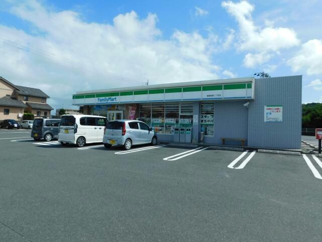 ファミリーマート鹿屋西原二丁目店(コンビニ)まで801m エスポワールバイパス