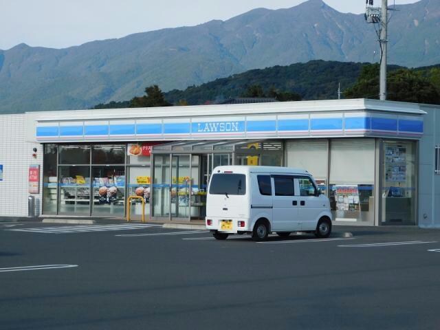 ローソン鹿屋体育大学前店(コンビニ)まで1310m コーポレーションマルモト