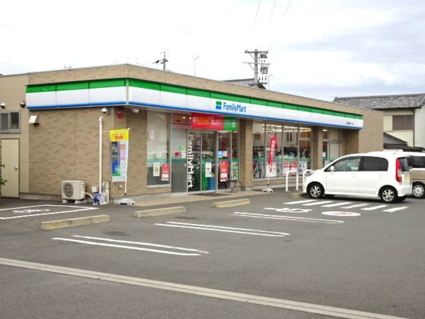 ファミリーマート　静波１丁目店(コンビニ)まで3382m ビレッジハウス相良2号棟