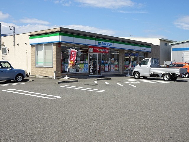 ファミリーマート　大井川利右衛門店(コンビニ)まで1750m プリオール