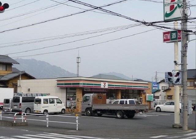 セブンイレブン　小土店(コンビニ)まで574m パレドール小土 Ａ