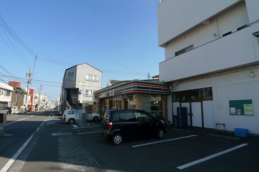 セブンイレブン　焼津大井町店(コンビニ)まで236m Habitare更紗