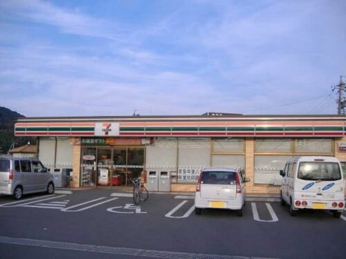 セブンイレブン　藤岡５丁目店(コンビニ)まで444m ビレッジハウス藤岡１号棟