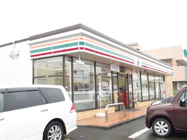 セブンイレブン　小柳津店(コンビニ)まで263m プランティオⅢ