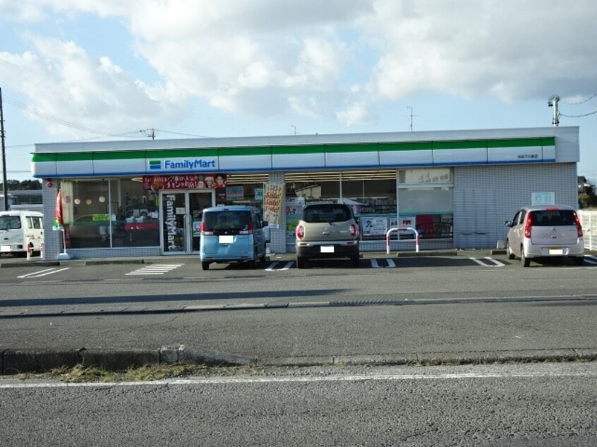 ファミリーマート　下河原店(ショッピングセンター/アウトレットモール)まで395m コンフォール