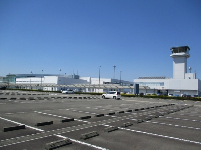 富士山静岡空港まで8889m シャトレ牧之原