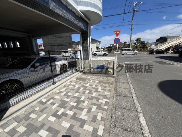  リ・エンブル駅北