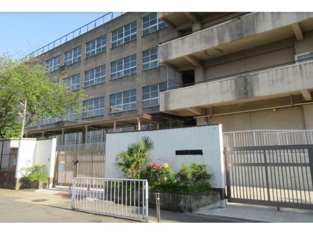 東大阪市立岩田西小学校(小学校)まで367m メゾン三角