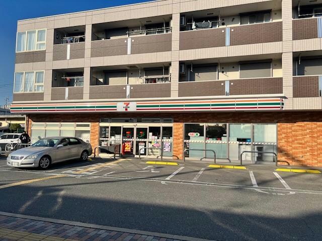 セブンイレブン東大阪岩田町1丁目店(コンビニ)まで1421m 東花園コーポ