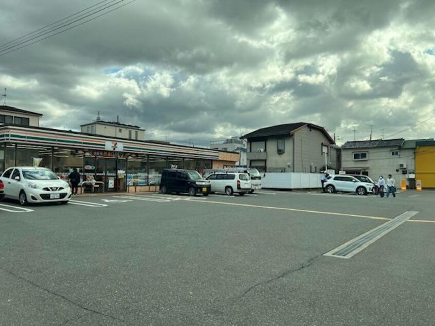 セブンイレブン東大阪中小阪5丁目店(コンビニ)まで871m ベル・エスポワール