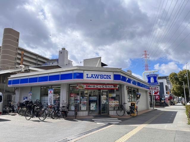 ローソン東大阪荒本駅前店(コンビニ)まで613m アローハイム