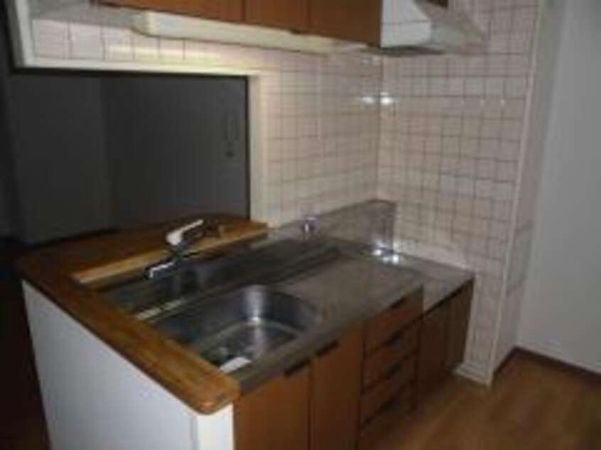  グランドゥール西岡