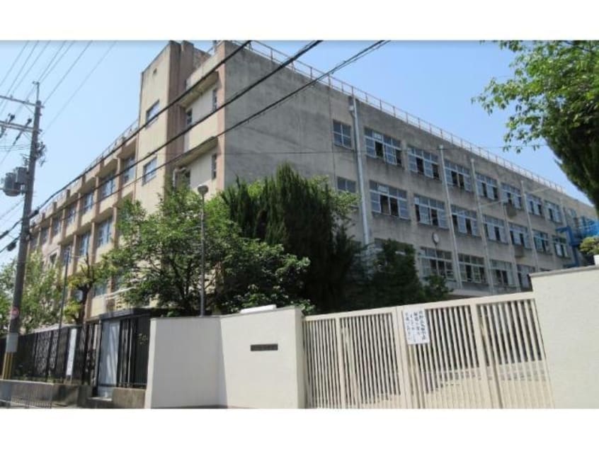 東大阪市立若江中学校(中学校/中等教育学校)まで1031m ブルースカイ