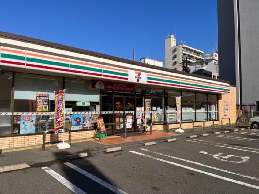 セブンイレブン東大阪小阪2丁目店(コンビニ)まで84m S-RESIDENCE小阪azure