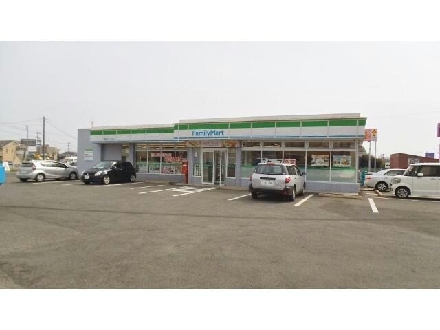 ファミリーマート佐賀大和インター店(コンビニ)まで1669m ロイヤルタウン大和