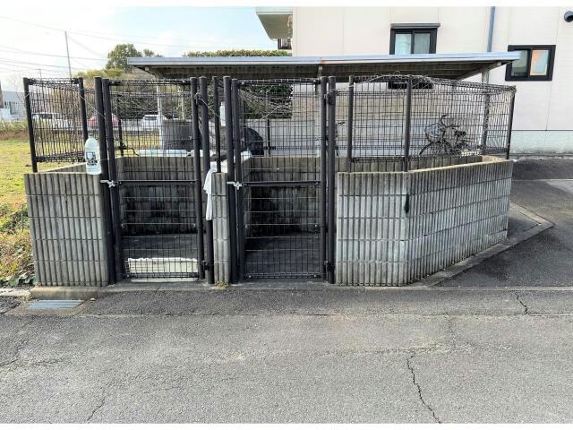 敷地内ごみ捨て場 リブレＫ