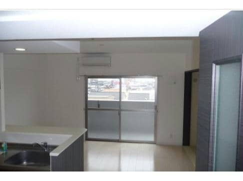  エグゼクティブ　イーストタワー