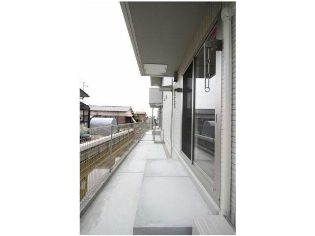  ファミールＳＨＯＷⅡ　B