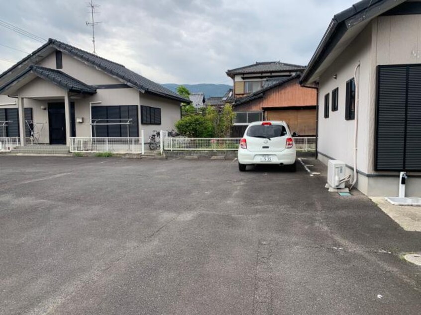 B駐車場3 小柳借家