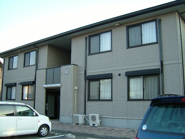 B棟 リヴェールタウン赤松