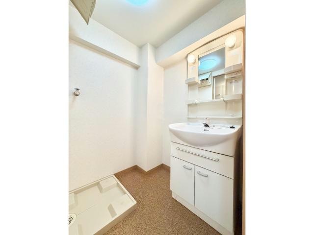  ロイヤルビーズ駅南