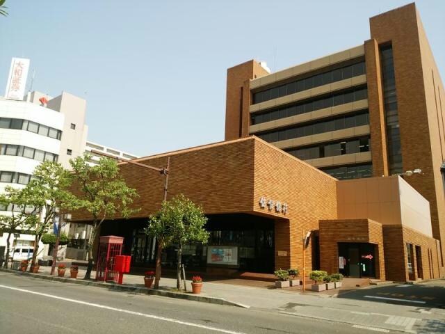 佐賀銀行本店(銀行)まで186m ロイヤルビーズ駅南