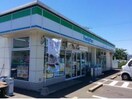 ファミリーマート佐賀多布施店(コンビニ)まで709m ル・フェール多布施Ｂ棟