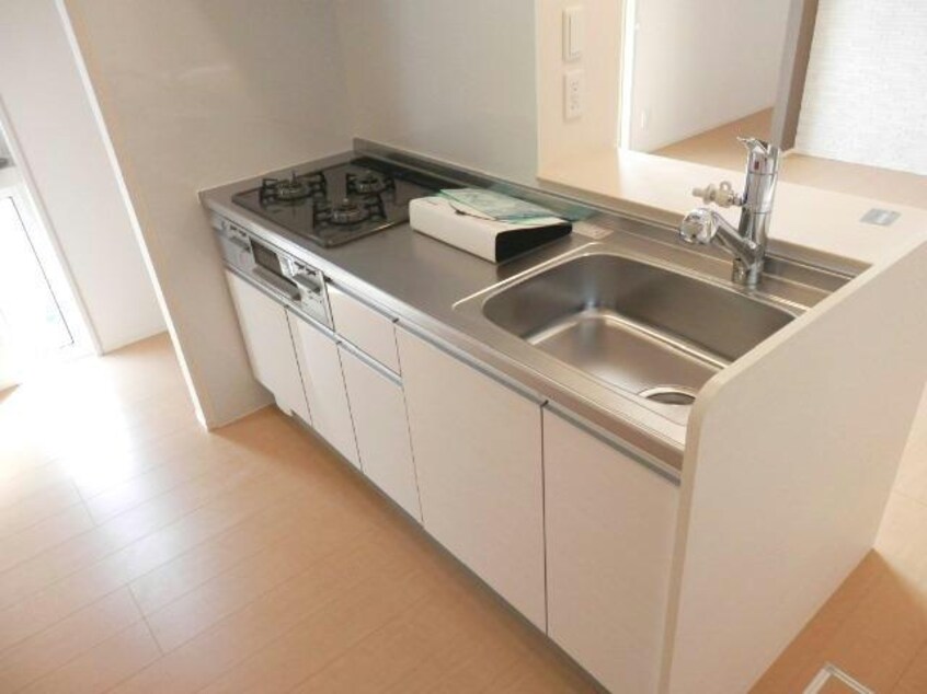  メゾン　ルミエ　Ⅱ