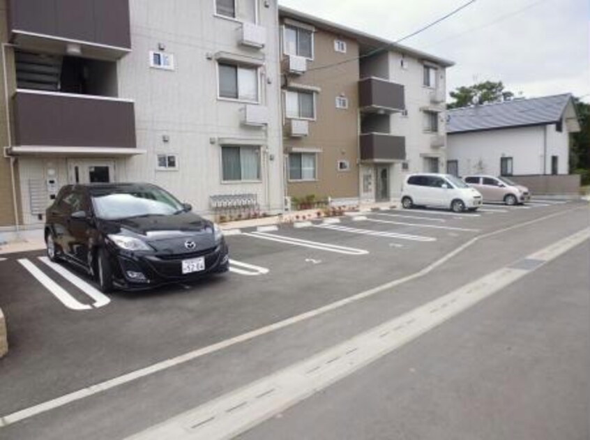  メゾン　ルミエ　Ⅱ