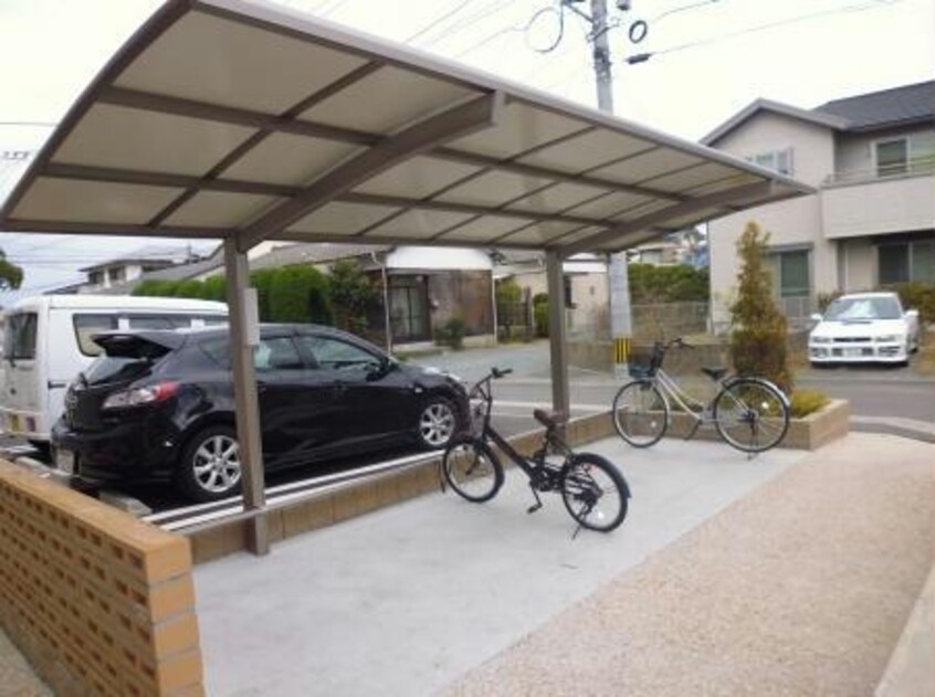  メゾン　ルミエ　Ⅱ