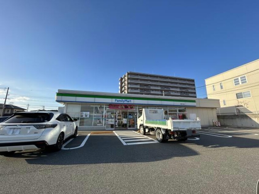ファミリーマート周南久米北店(コンビニ)まで661m サンパティーク桜木Ⅰ