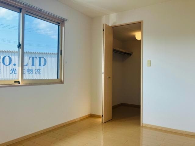 洋室6帖(北側)・ウォークインクローゼット サンメゾン河村　Ⅱ棟