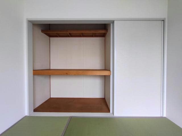 写真は101号です　和室6帖押入 メゾン瀬戸見