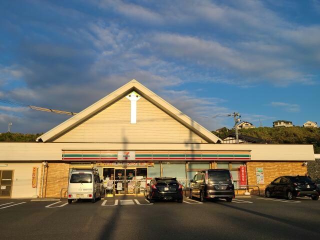 セブンイレブン光市室積新開店(コンビニ)まで1276m クラウン　ヒル　A棟