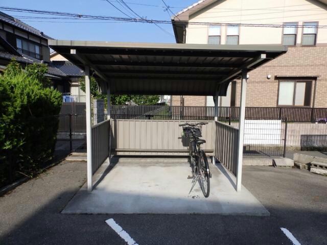  シュロスヤマナカ