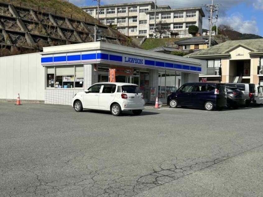 ローソン新南陽土井1丁目店(コンビニ)まで374m シュロスヤマナカ