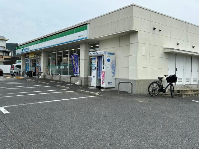 ファミリーマート周南松ノ前店(コンビニ)まで447m 佐々木邸戸建て