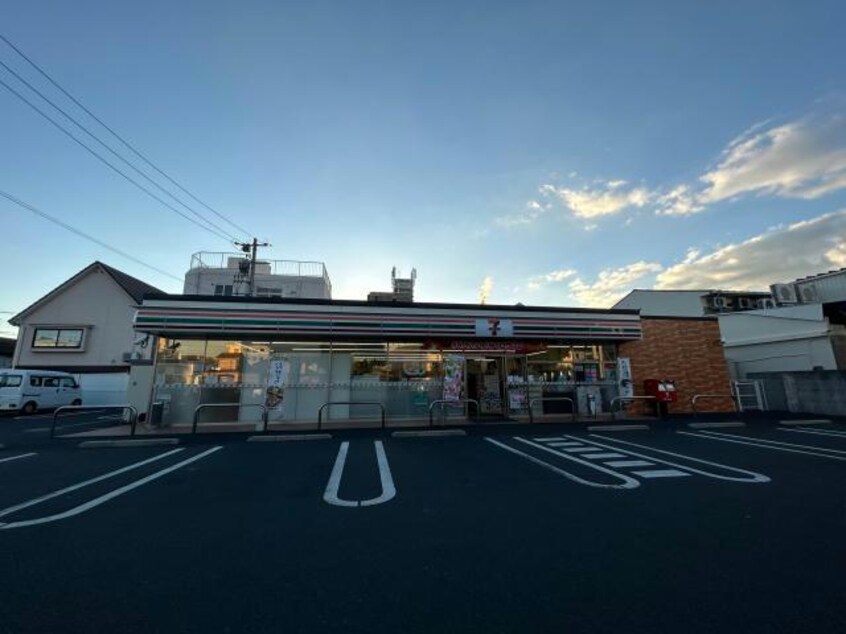 セブンイレブン周南新宿通店(コンビニ)まで710m カーサ・ミラ